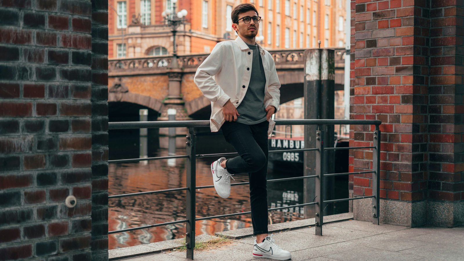 Cool Captions for Guys' Outfit Photos